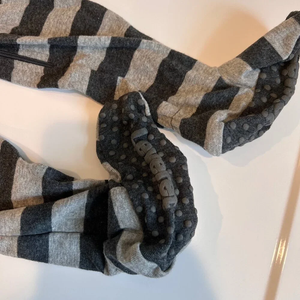 NWT Leveret 2T 100% Cotton Black/Charcoal Gray Striped Baby Footed Pajamas